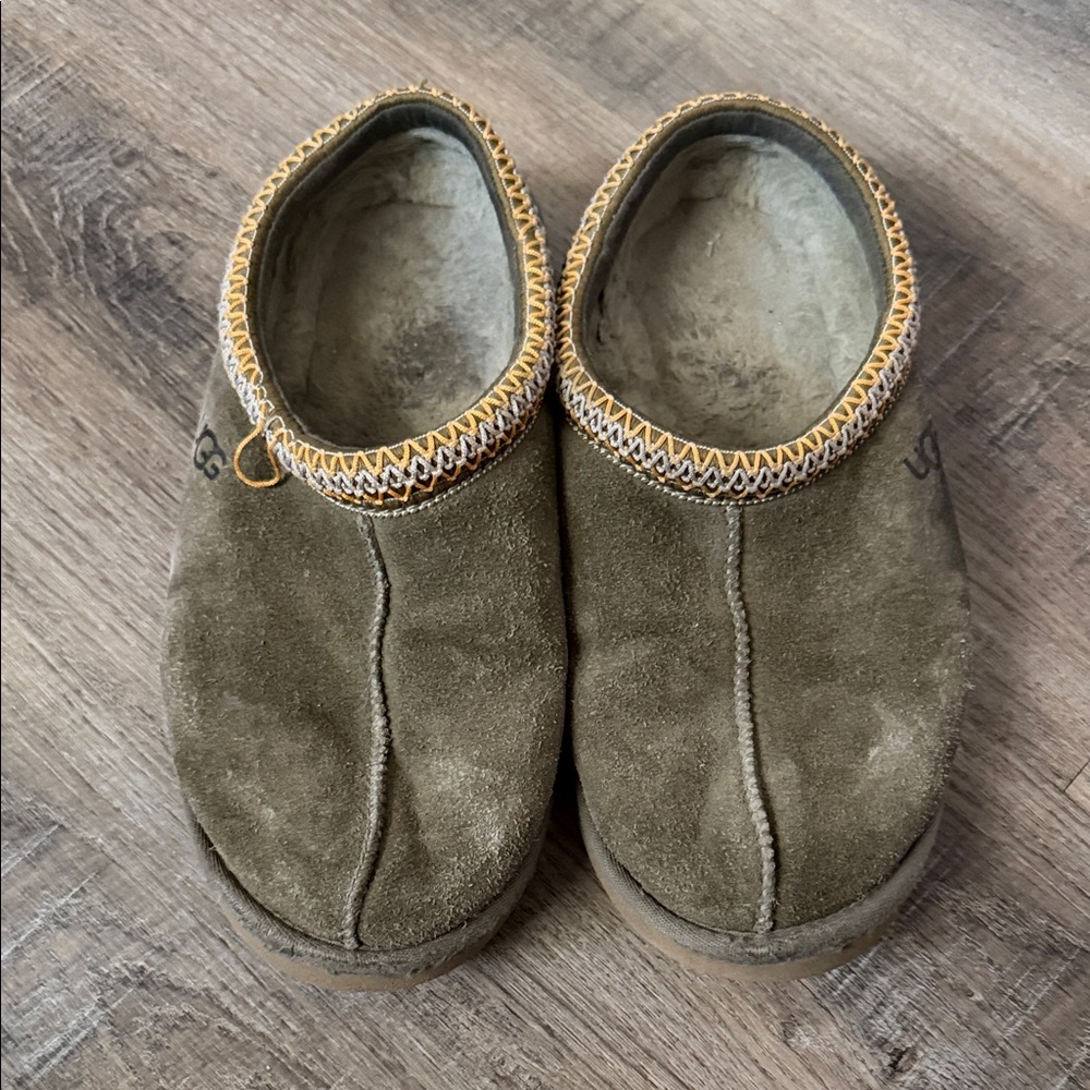 Ugg Tasman Olive green